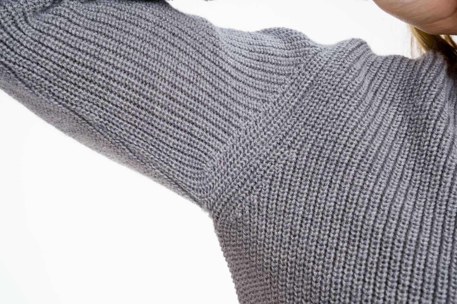 Cardigan in lana merino grigio melange Zuleika