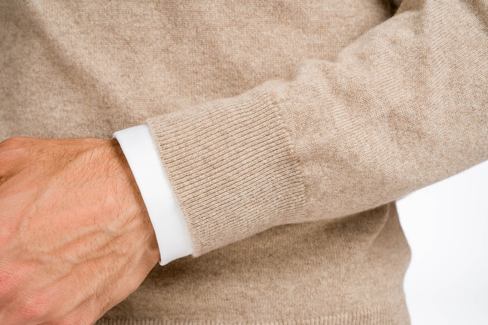 polsino maglione cashmere uomo scollo a v