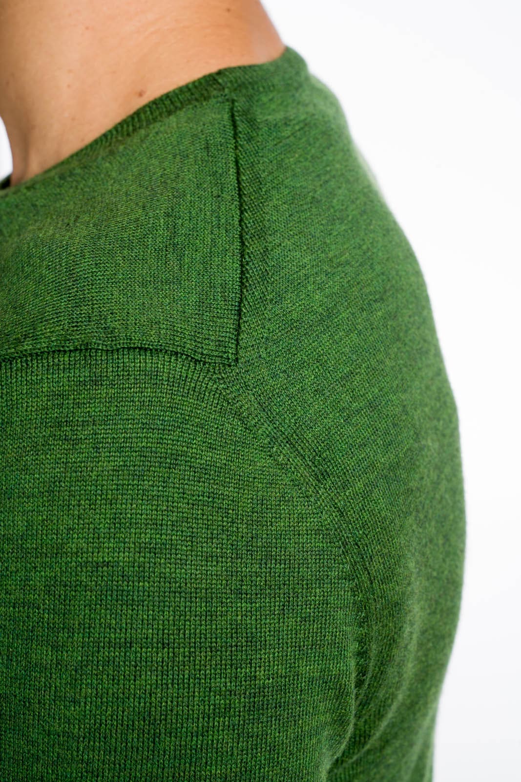 maglia girocollo uomo verde in lana merino